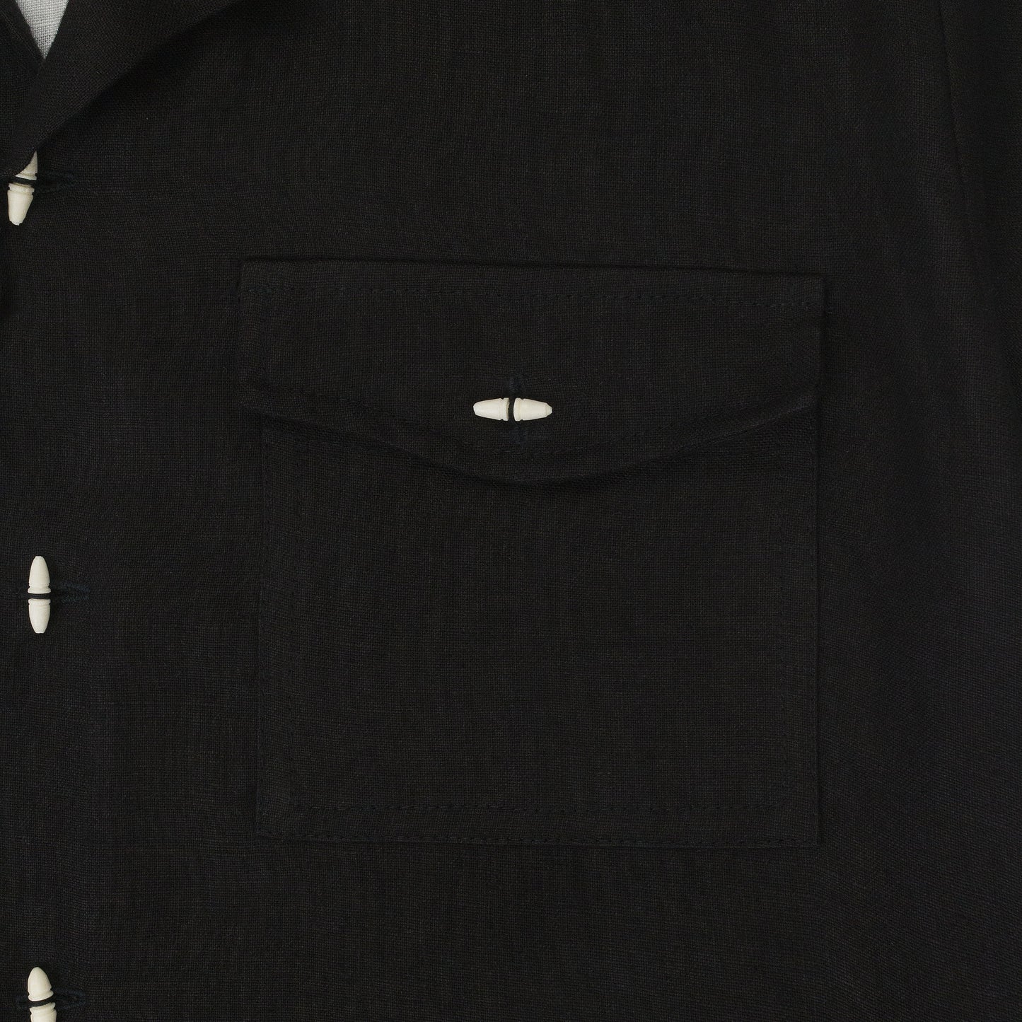 BARRIO LINEN WITH BONE BUTTONS BLACK BUTTON-DOWN SHIRT