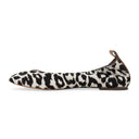 WHITE/BLACK BALLERINE AVEC PONEY LEOPARD FLATS