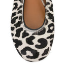 WHITE/BLACK BALLERINE AVEC PONEY LEOPARD FLATS