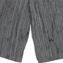 GRAY EXPOSED SEAM MID LENGTH SHORTS